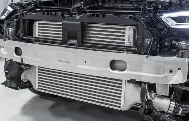 Co daje chłodnica oleju i jak wpływa na żywotność silnika