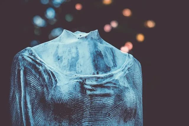 Jazda z uszkodzoną poduszką silnika – ryzyko i konsekwencje