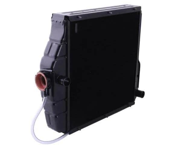 Ile waży chłodnica samochodowa i jak wpływa na wydajność pojazdu?